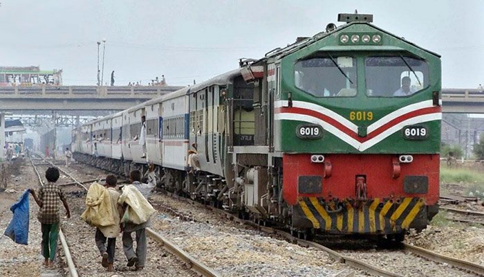 Pakistan railway reduces speed