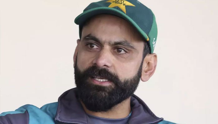 Rich result son google SERP when searching for 'Hafeez Cricketer'